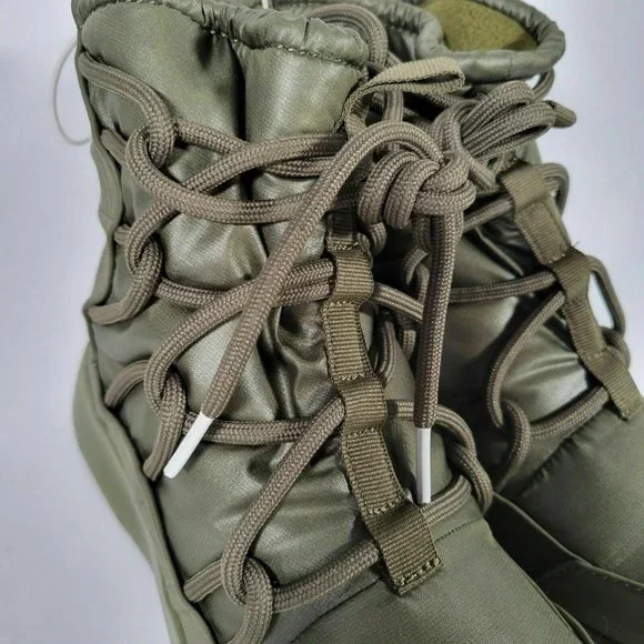 Nike Tanjun High Rise Women's Boot Sneaker Hiking Limited Green AO0355-300 - Picture 4 of 13